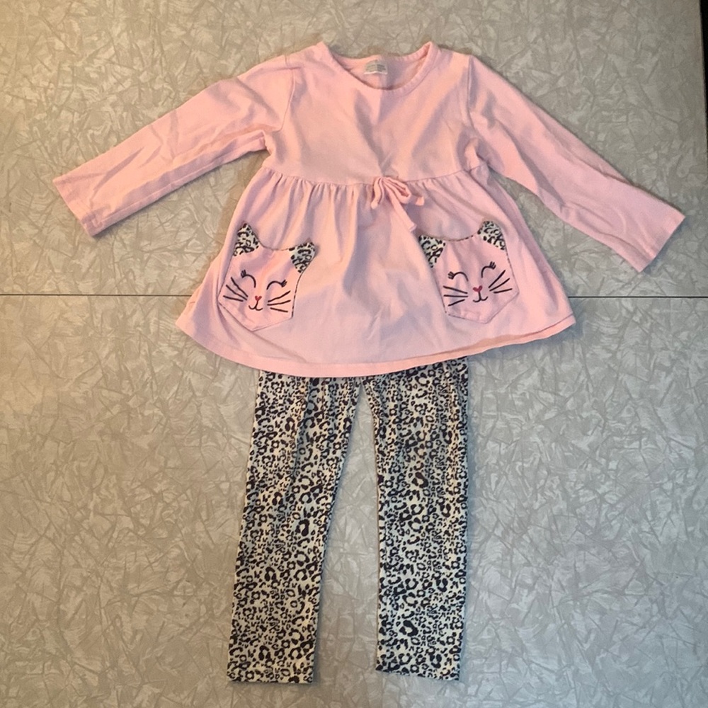 Girls Size 5 Pink Cat Top with Black & White Cheetah Leggings